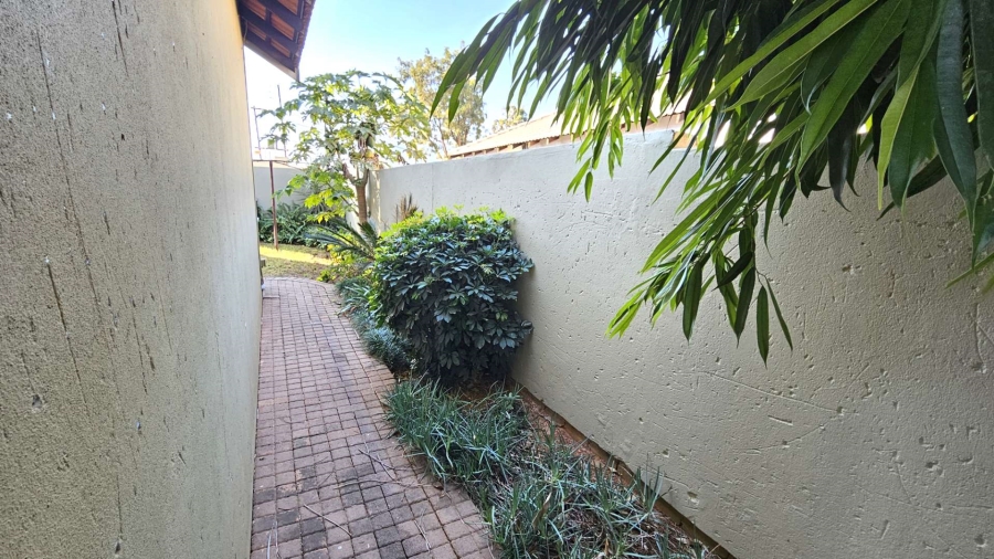 4 Bedroom Property for Sale in Melodie North West